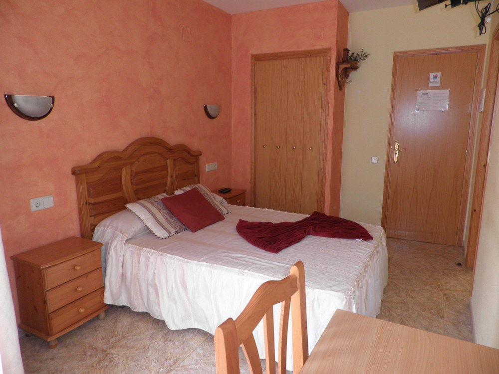 Hostal Casa Barcelo Horta de Sant Joan Luaran gambar